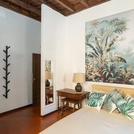 Antuela Pantheon דירה