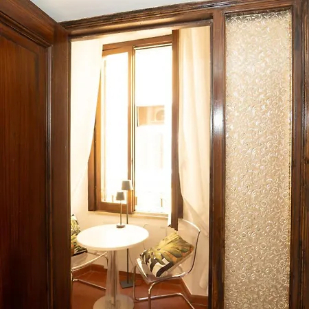 Antuela Pantheon * רומא